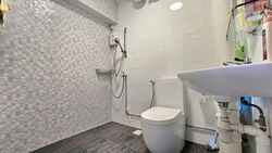 Blk 10 Bukit Batok Central (Bukit Batok), HDB 5 Rooms #588577531